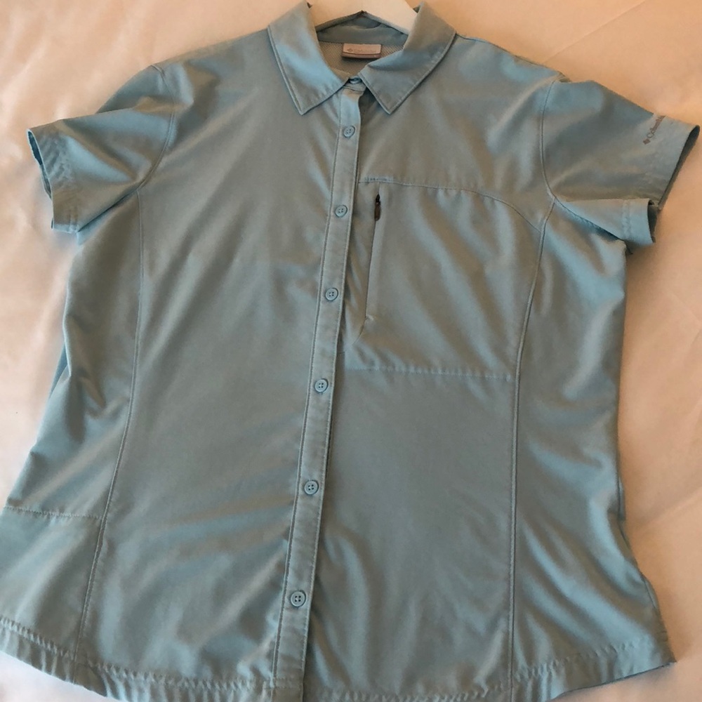 Columbia Light blue vented shirt